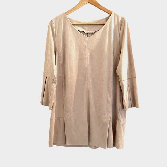 Soft Surroundings Cream Faux Suede 3/4 Bell Sleeves Top Blouse Sz Small Minimal - Picture 2 of 8